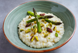 Risotto aux asperges et aux pistaches